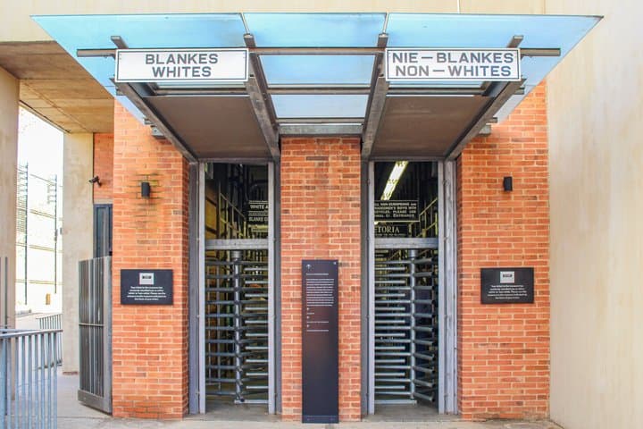 Visite privée d'une demi-journée de Soweto et du musée de l'apartheid image 6