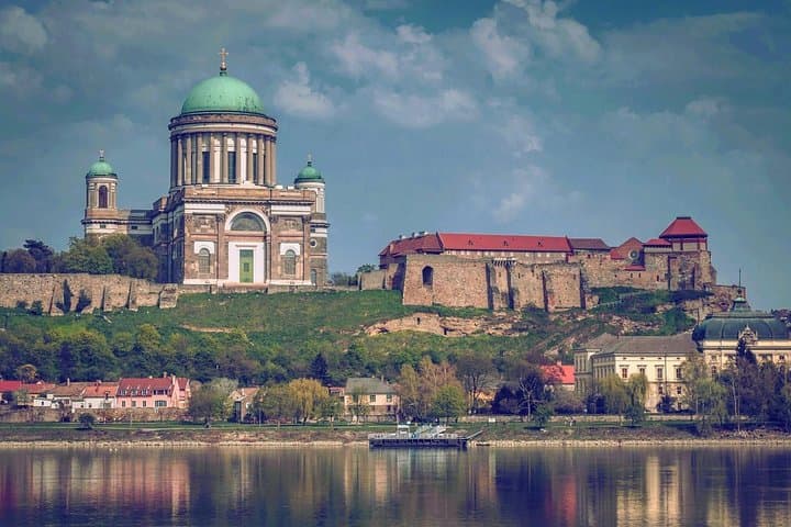 Excursión privada de un día completo desde Budapest al recodo del Danubio imagen 2