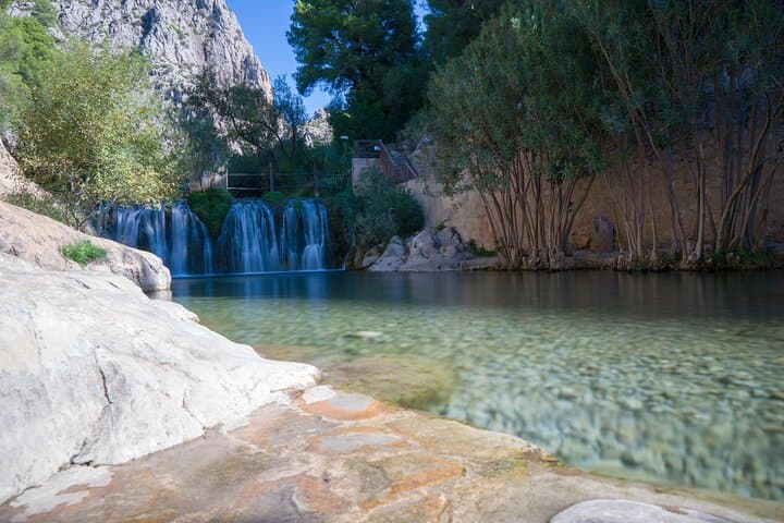 Alicante : visite privée de Guadalest, des chutes d'Algar et du vignoble image 2