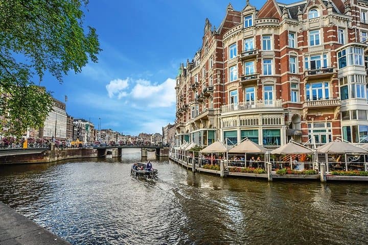 Discover the authentic Amsterdam on an express private tour image 4