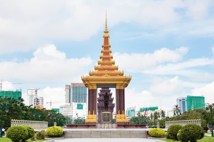 Visita privada a la ciudad de Phnom Penh, Palacio Real, Wat Phnom y Riverside imagen 5
