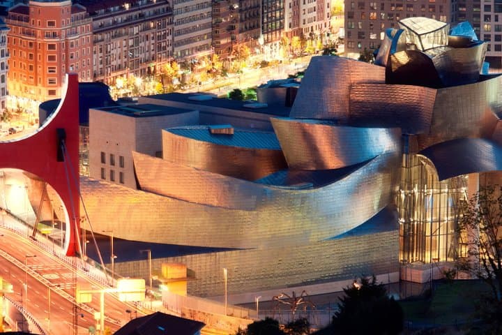 Visite nocturne privée de Bilbao avec lumières et vues du Guggenheim image 6
