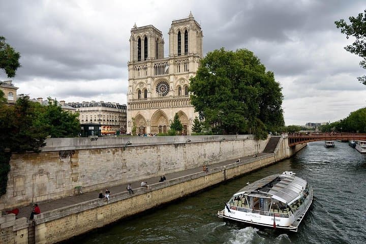 Tour de escala en el aeropuerto de París imagen 3