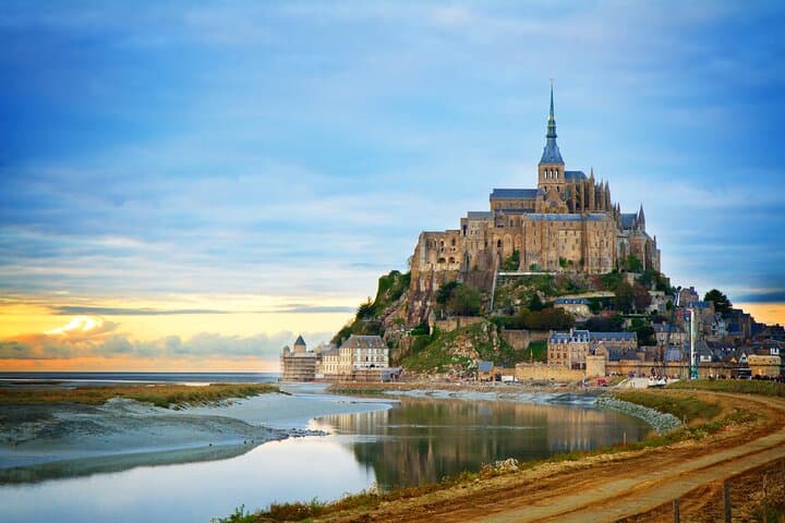 Excursión privada del día al Mont Saint-Michel desde París imagen 5