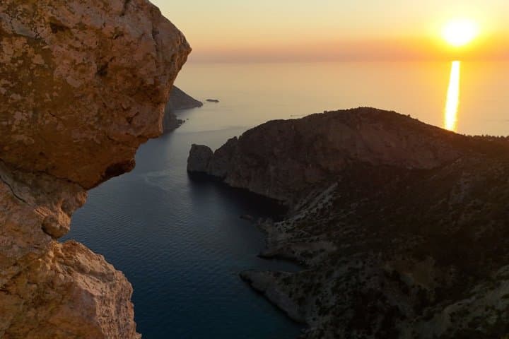 Visite privée au coucher du soleil à Ibiza Es Vedrà et vues côtières image 3
