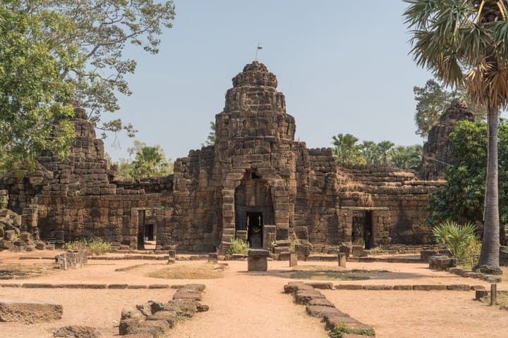 Phnom Chisor Tonle Bati Private Tour Ancient Temples and Sights image 4