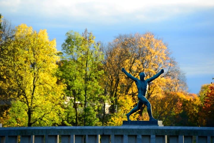 Tour privado por la ciudad de Oslo con la ópera del parque Vigeland y Holmenkollen desde Airbnb Bavaro Green Apartments foto 3