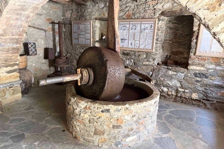 Experimenta la maravilla de Naxos en un tour privado imagen 3