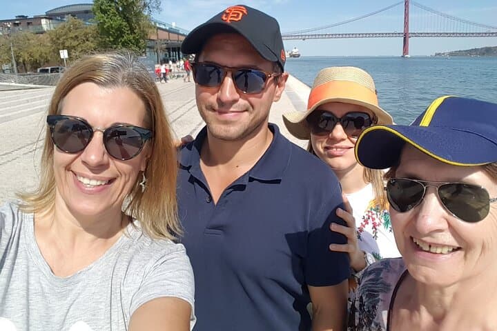 Tour privado de lo más destacado de Lisboa y Évora