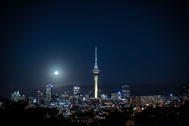 Private Auckland Sunset Tour - Coasts, Views & Golden Magic image 6
