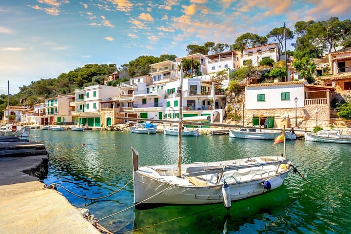 Excursion d'une journée à Palma de Majorque, à la plage d'EsTrenc et aux villages de Santanyí image 5