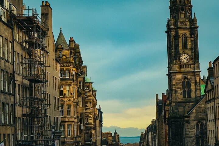 Edinburgh Historical and Panoramic Express Private Tour image 2