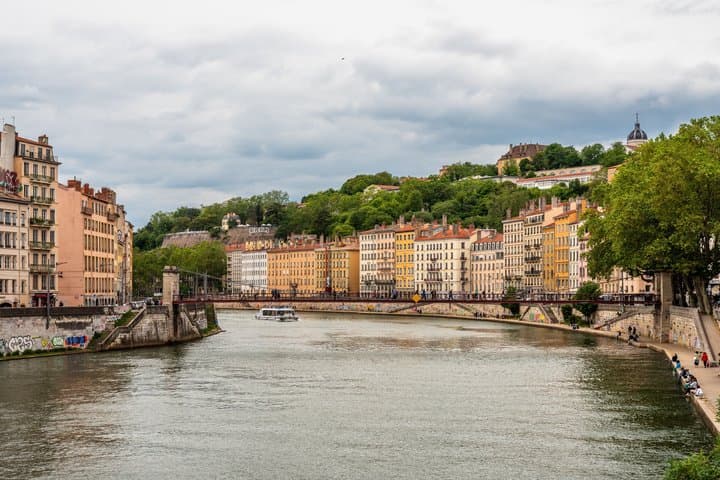 Visite nocturne privée de Lyon, illuminations et monuments de la ville image 4