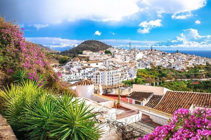 Excursion privée d'une journée à Nerja et Frigiliana depuis Grenade image 5