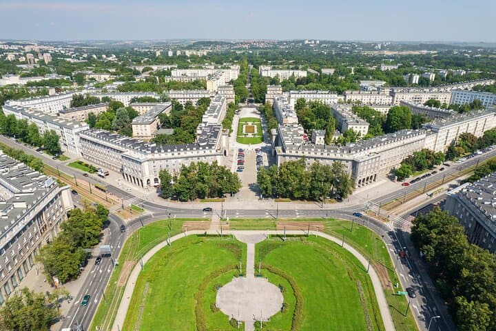 Découvrez Nowa Huta de l'ère communiste depuis Cracovie image 2