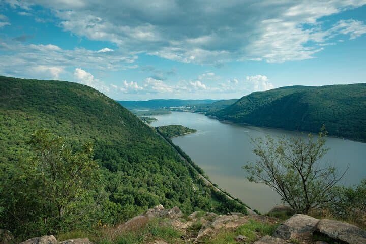 Hudson Valley Escape: Cold Spring and River Views Day Trip image 2