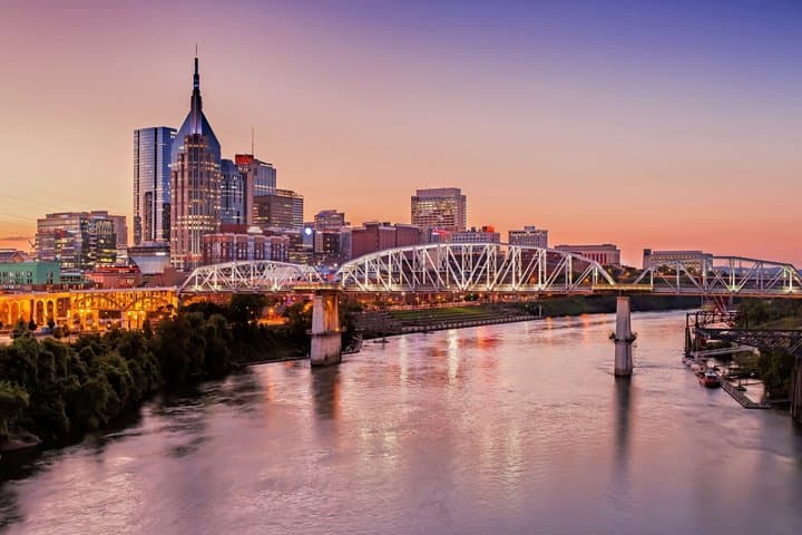 Private Luxury Nashville Sightseeing Tour by Night