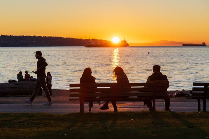 Private Vancouver Skyline and Boardwalk Lights Night Tour image 5
