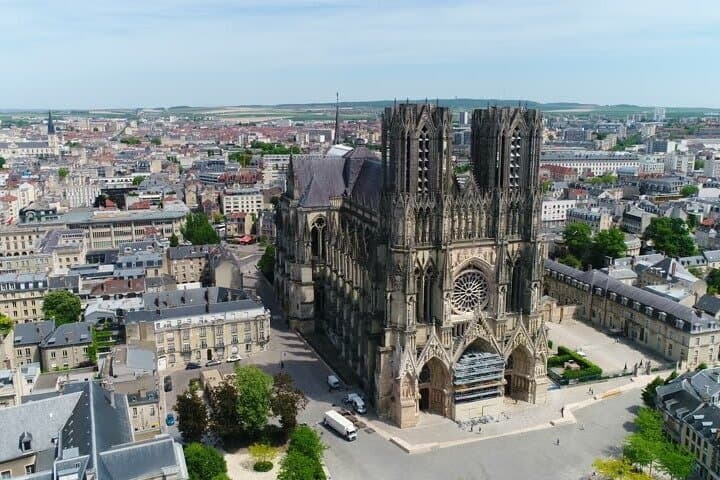 Excursion privée d'une journée de Paris vers la Champagne et la région de Reims image 4