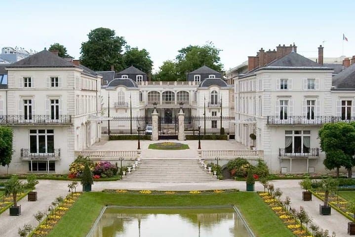 Excursion privée d'une journée de Paris à Reims et en Champagne image 2