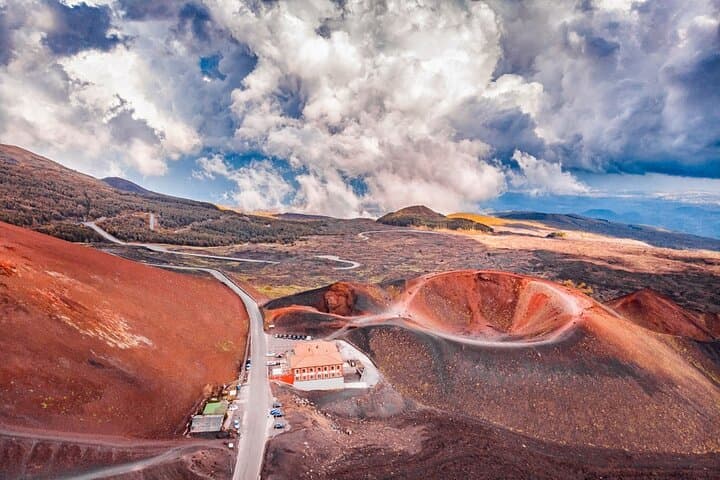 Monte Etna y Taormina: excursión privada de un día desde Catania imagen 6