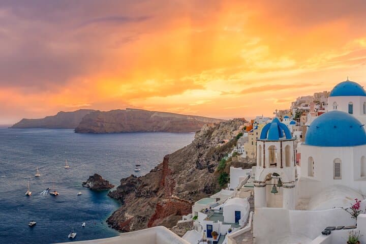 Expérience vin de Santorin et coucher de soleil à Oia - Un avant-goût du paradis