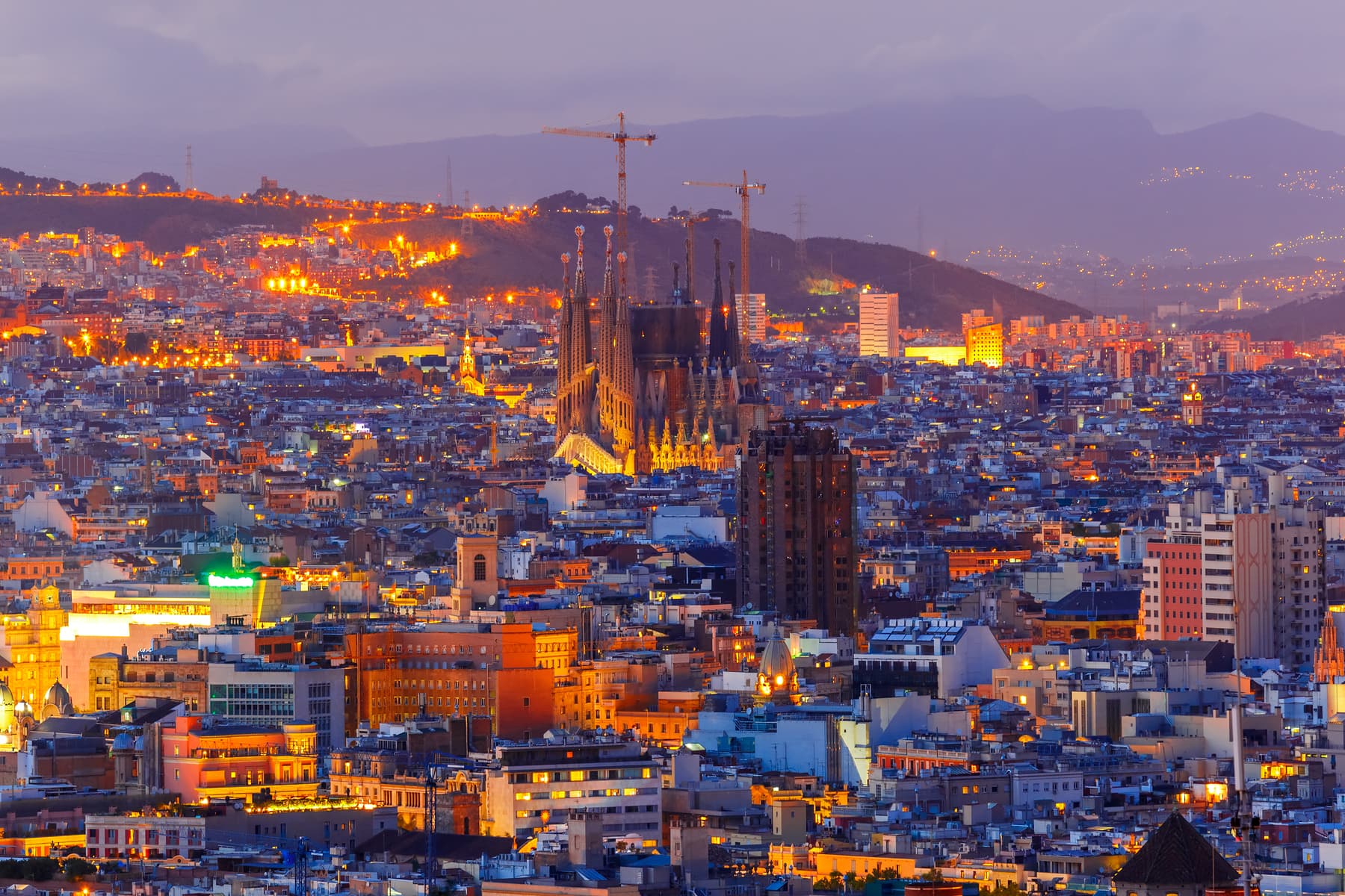 Tour Barcelona de Noche imagen 2