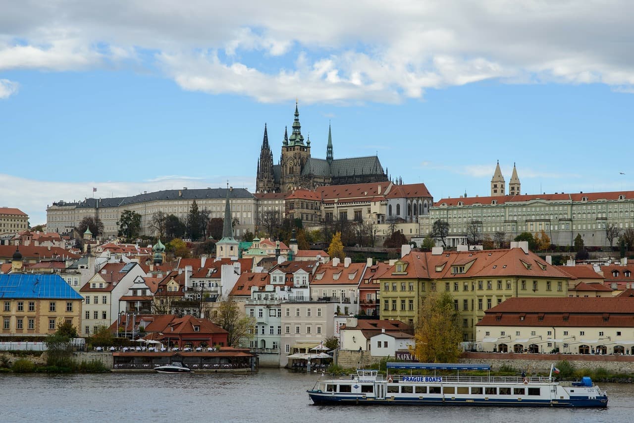 Turismo de medio día en Praga
