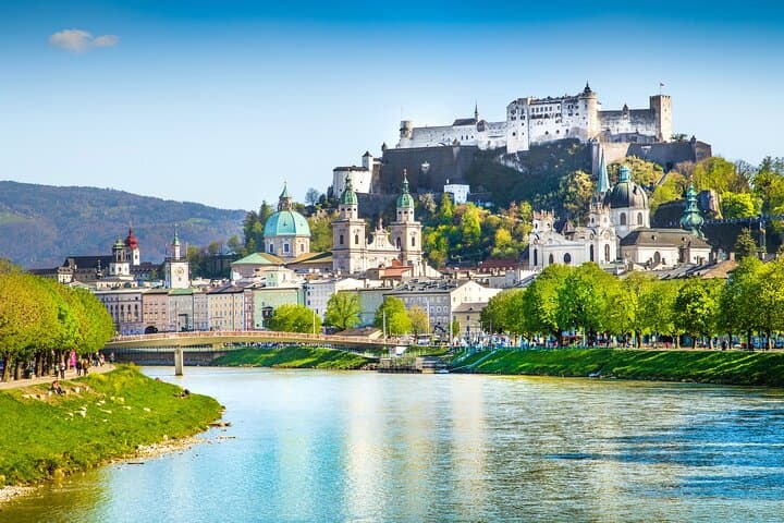 Excursion privée d'une journée de Munich à Salzbourg et aux lacs autrichiens image 4