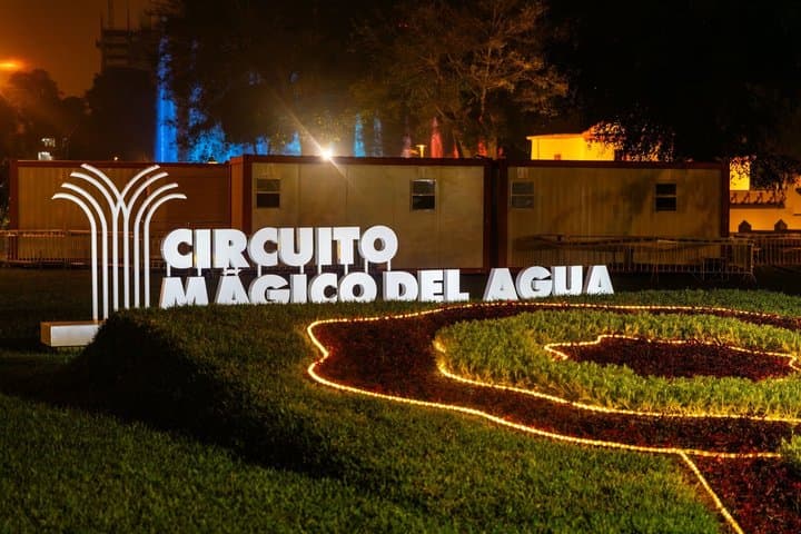 Lima Private Night Tour Water Circuit City Lights image 3