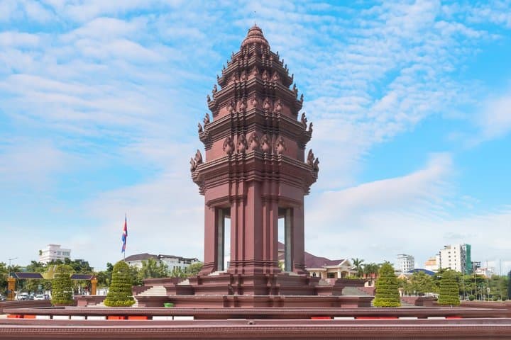 Tour privado de arquitectura de Phnom Penh Nuevo Khmer desde Airbnb Stanza Mare Beachfront foto 2