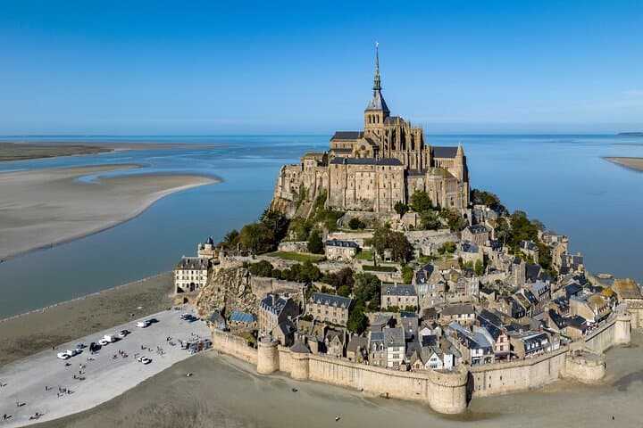 Excursión privada del día al Mont Saint-Michel desde París imagen 3