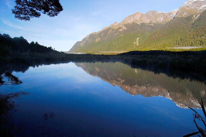 Tour panorámico privado de Milford Sound Fiordos Cascadas y vistas desde Airbnb Playa Turquesa Ocean Club foto 5