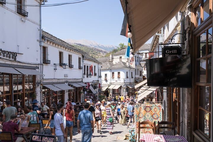 Excursion privée d'une journée à Gjirokastra depuis Tirana image 4
