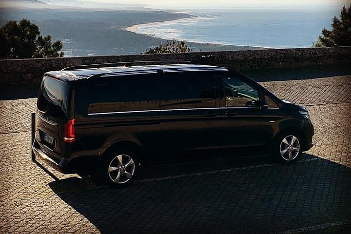 Private transfer from Porto airport to Porto and Gaia hotels image 6