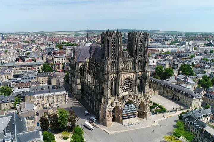 Excursion privée d'une journée de Paris à Reims et en Champagne image 6