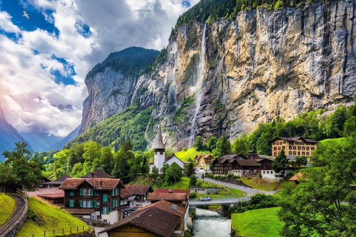 Excursión privada de un día a Grindelwald y Lauterbrunnen en Zúrich imagen 3