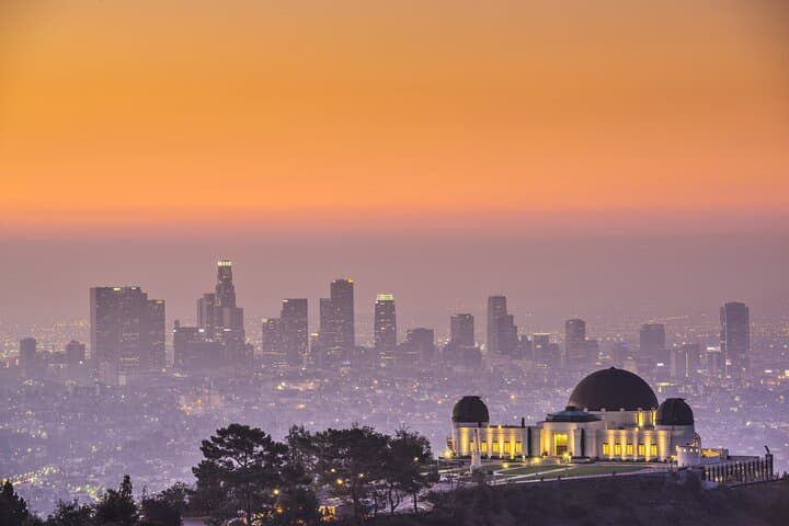 Découvrez la magie de Los Angeles la nuit tombée image 5