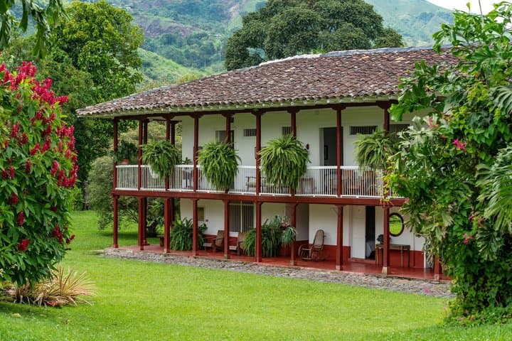 Visite privée d'une ferme de café à Medellin et vue sur la campagne image 6