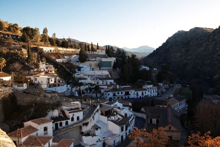 Passeio privado al atardecer en Granada con vistas al Albaicín y al Sacromonte imagen 3