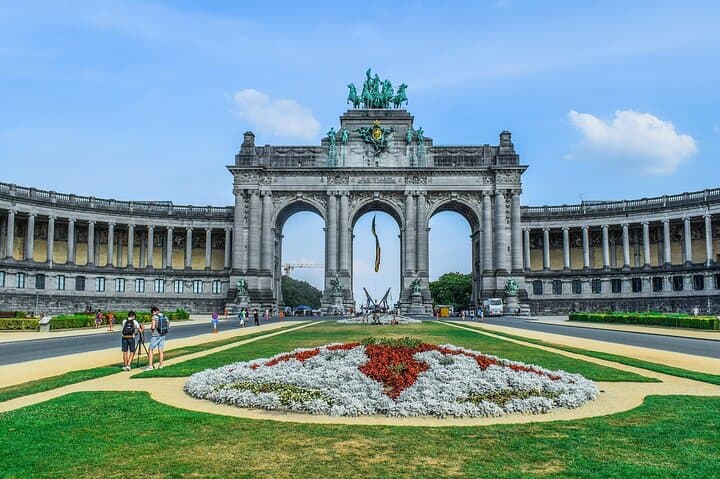 Tour privado de monumentos y parques de Bruselas imagen 6