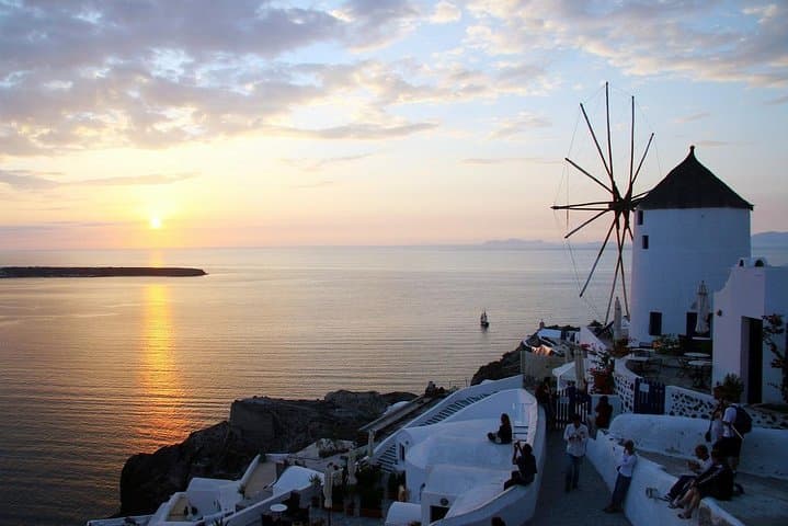 Private Santorini Sightseeing Tour by Night image 4