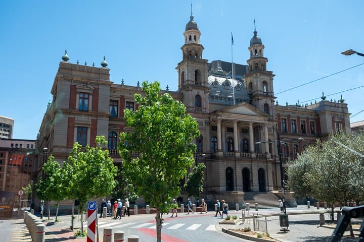 From Johannesburg: Pretoria and Cullinan Diamond Mine Tour