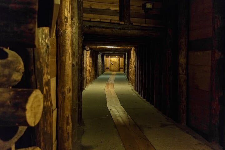 Tour privado de medio día a la mina de sal de Wieliczka imagen 4