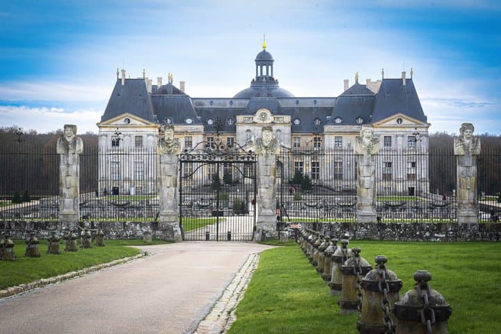 Private Half-Day Tour from Paris to Fontainebleau image 5