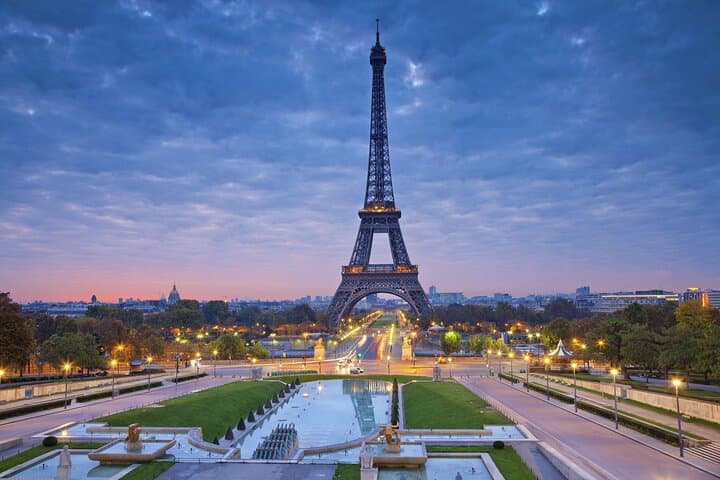 Private Paris Night Lights and Monuments Tour