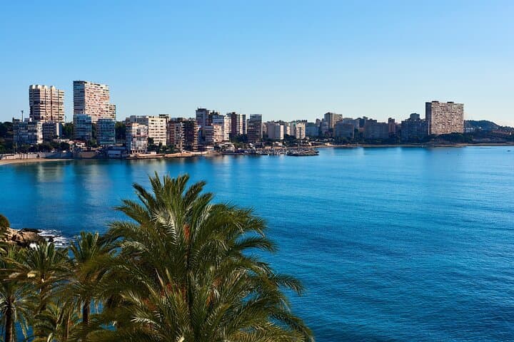 Combo transfert privé à Alicante et visite de la ville d'une heure image 2