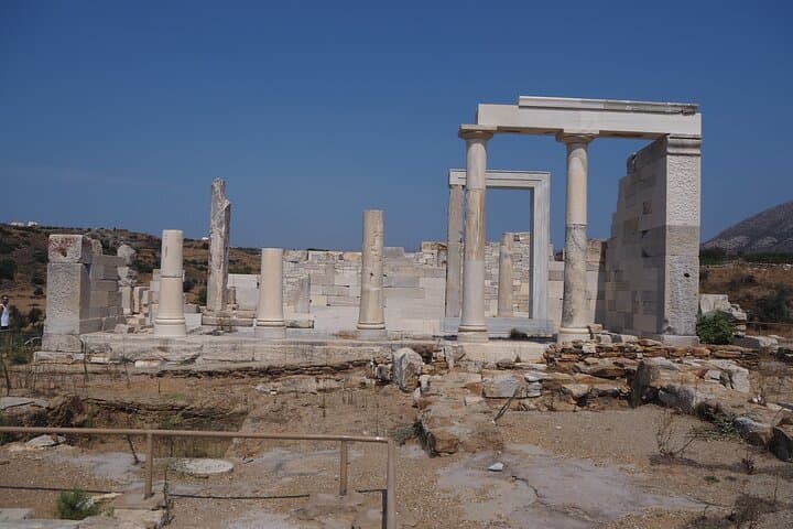 Experimenta la maravilla de Naxos en un tour privado imagen 6