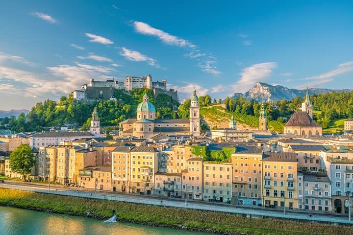 Visite privée de Prague à Salzbourg Český Krumlov et de ville en ville