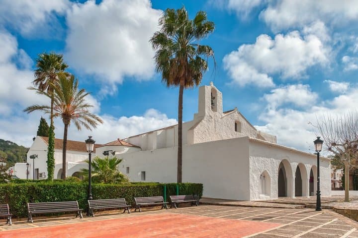 Visite privée d'Ibiza cachée à travers les villes, la culture et les lieux pittoresques image 5
